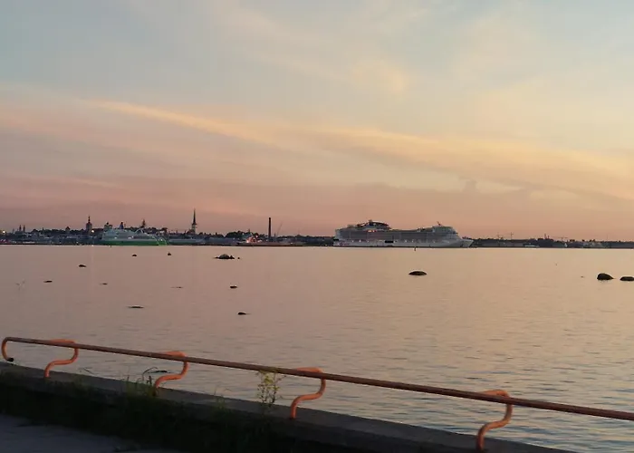 Appartamento Lauluvaeljak 3room Reval